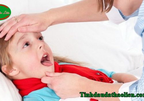 Trẻ bị viêm họng
