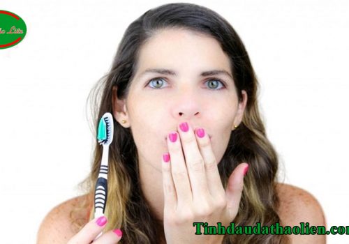 Đánh răng xong vẫn bị hôi miệng